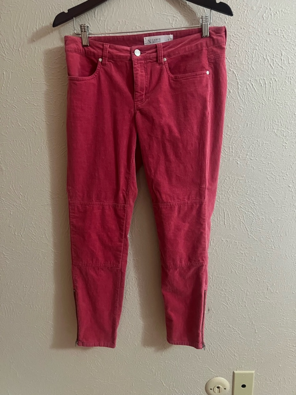 Carve Designs Corduroy Pants Size 6 – Dark Pink / Red Slim Fit